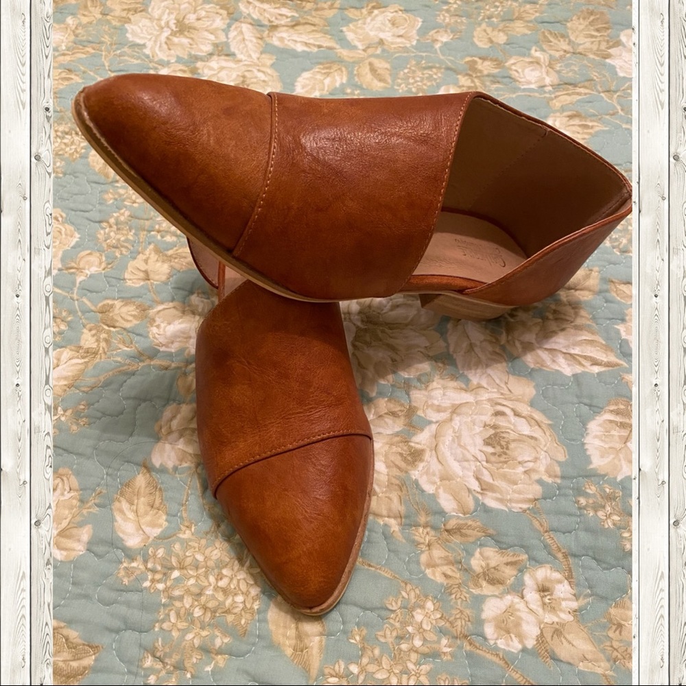 Catherine Malandrino Zwan d'Orsay Flat size 8.5